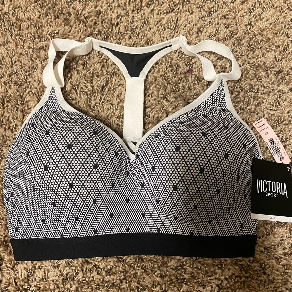 Incredible sports bra by Victoria’s Secret Sport